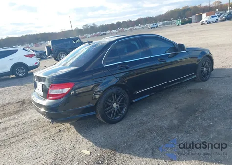 2008 Mercedes-Benz C 300 Luxury/Sport из США, поврежденный, VIN WDDGF54XX8F097773